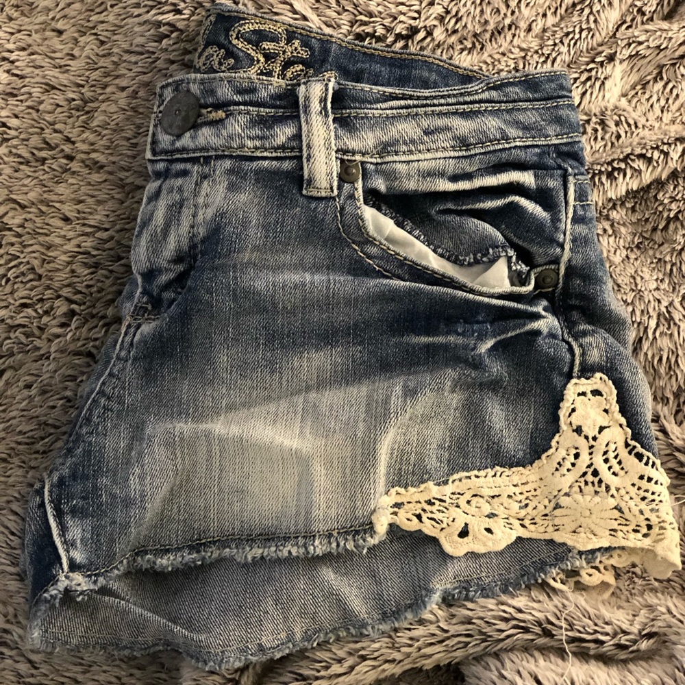 Shorts with knit siding